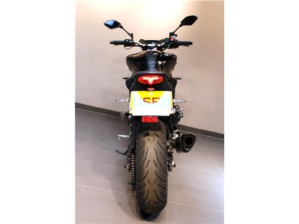 YAMAHA MT-09