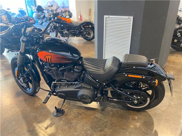 Harley-Davidson Softail-Cruiser Street Bob 114 - 2022