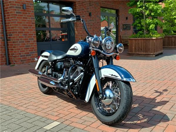 FLHCS Softail Heritage Classic 