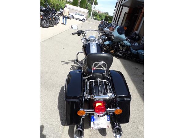 2019 HARLEY-DAVIDSON ROAD KING