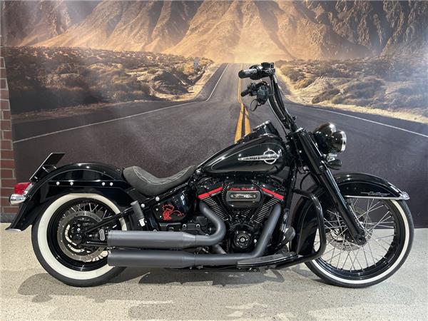 FLHCS Softail Heritage Classic 
