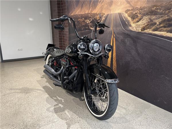 FLHCS Softail Heritage Classic 