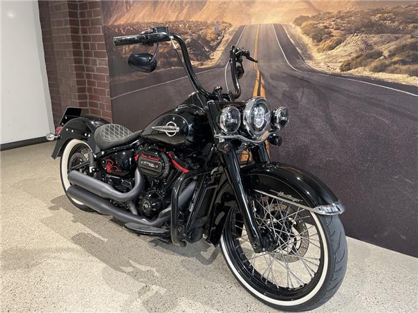 FLHCS Softail Heritage Classic 