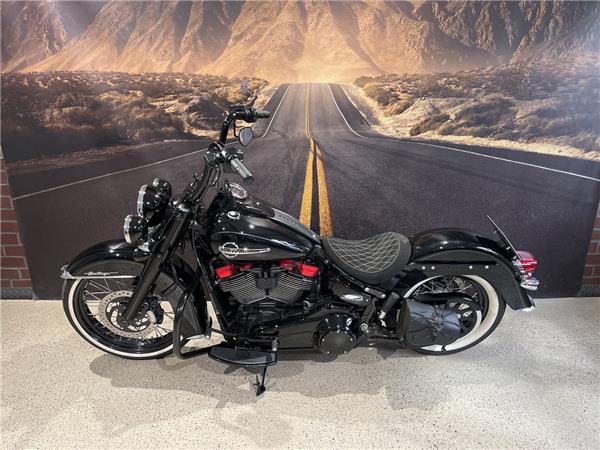 FLHCS Softail Heritage Classic 
