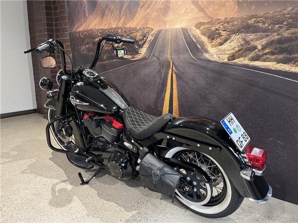 FLHCS Softail Heritage Classic 