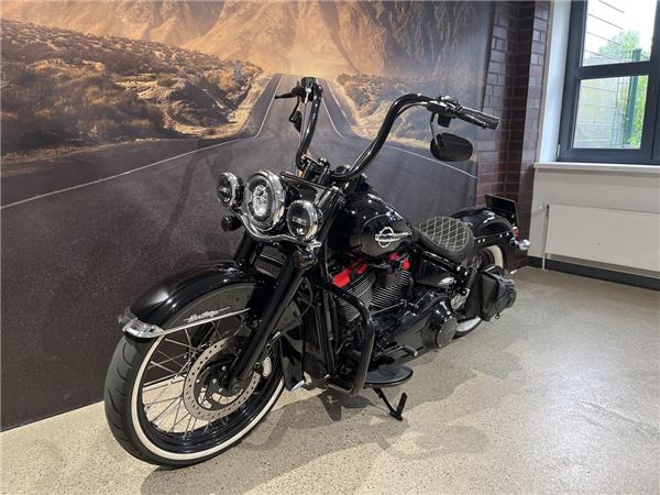 FLHCS Softail Heritage Classic 