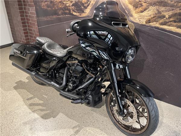 FLHXST Street Glide Special ST KessTech Don uvm