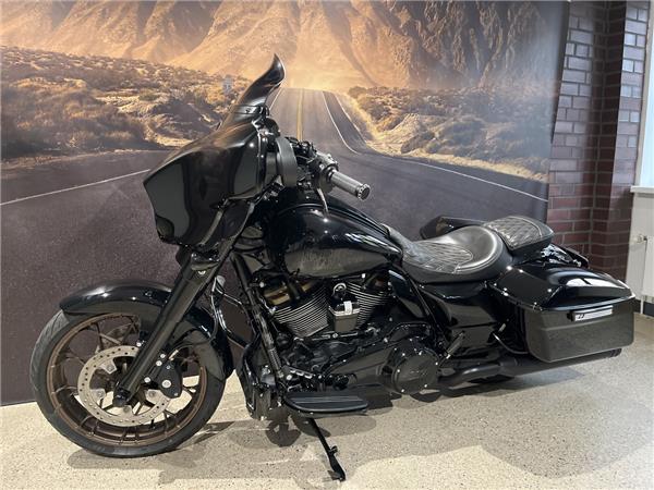FLHXST Street Glide Special ST KessTech Don uvm