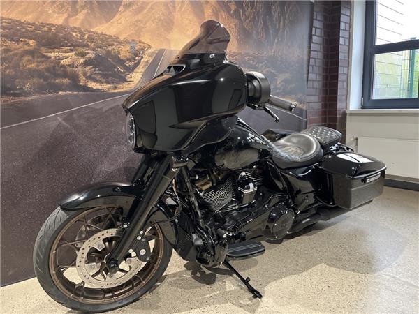 FLHXST Street Glide Special ST KessTech Don uvm