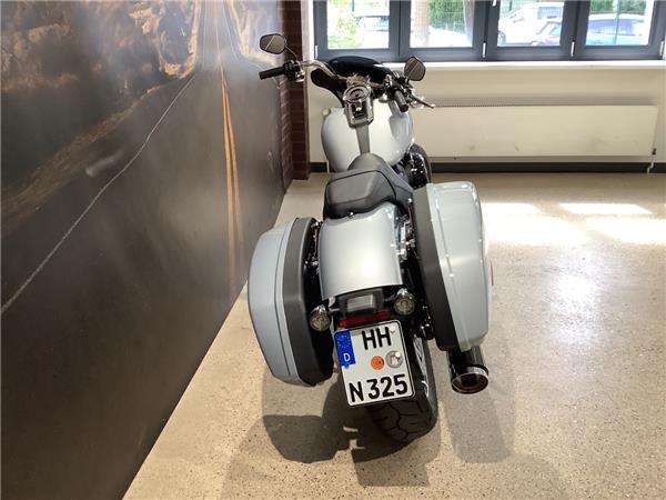 FLSB Softail Sport Glide 