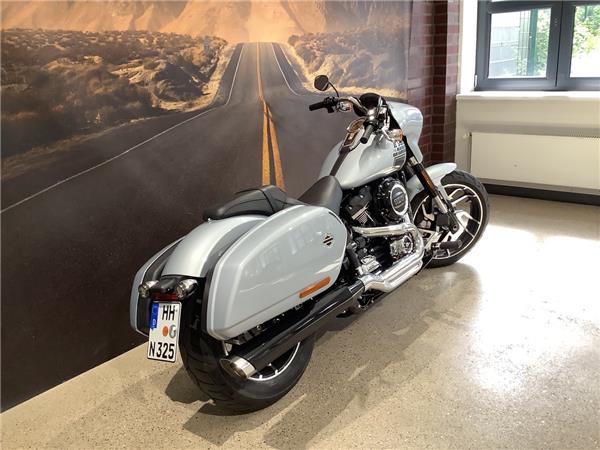 FLSB Softail Sport Glide 