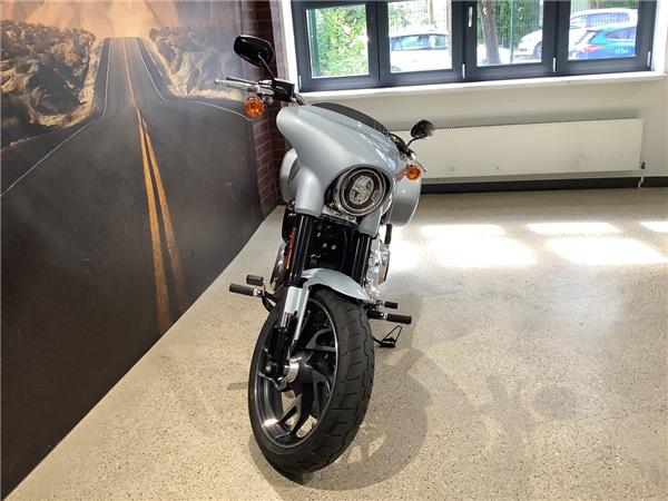 FLSB Softail Sport Glide 