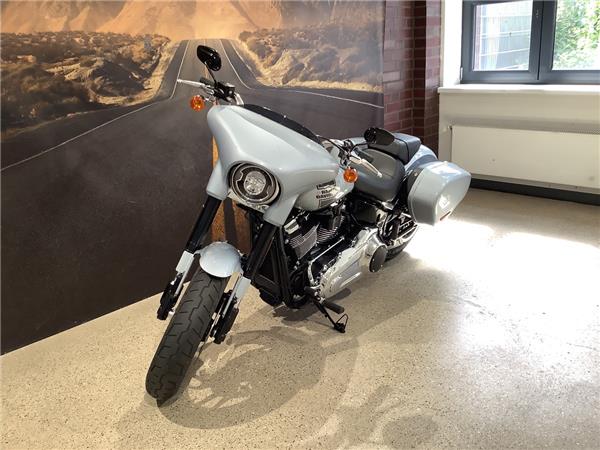 FLSB Softail Sport Glide 