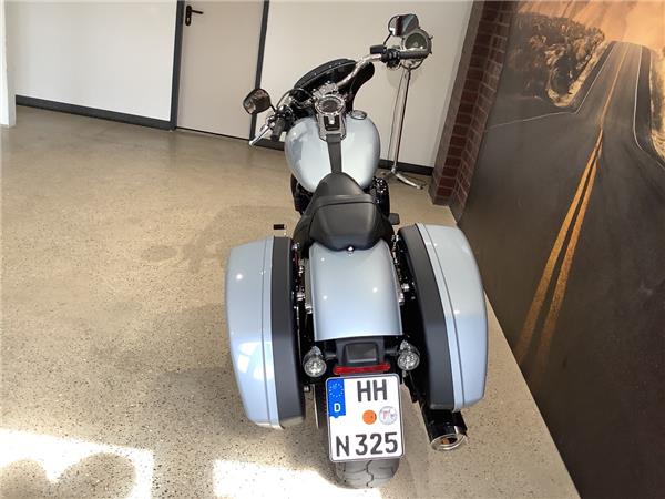 FLSB Softail Sport Glide 