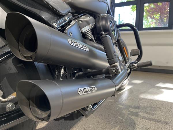 FXBB Softail Street Bob Miller Auspuff uvm