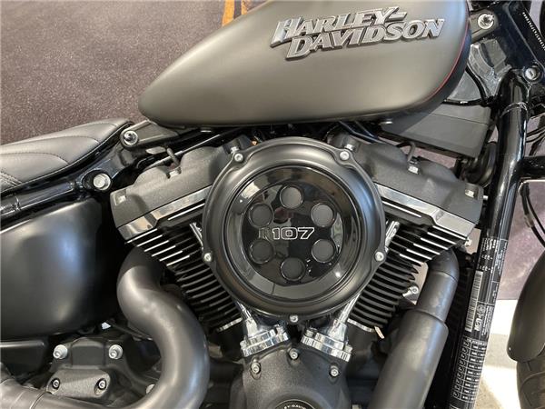 FXBB Softail Street Bob Miller Auspuff uvm