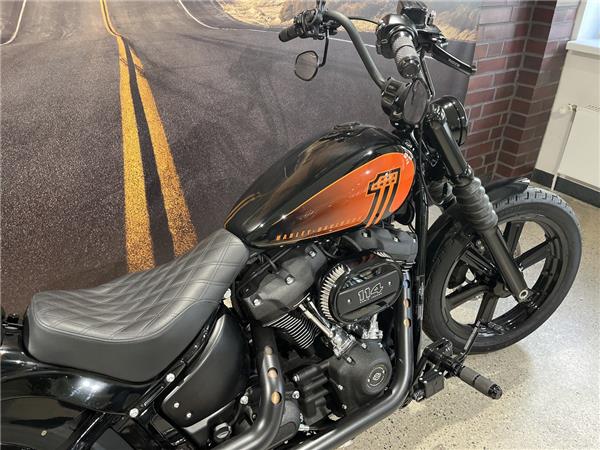 FXBBS Softail Street Bob Jekill & Hyde uvm