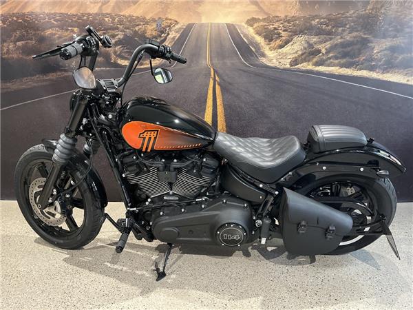 FXBBS Softail Street Bob Jekill & Hyde uvm