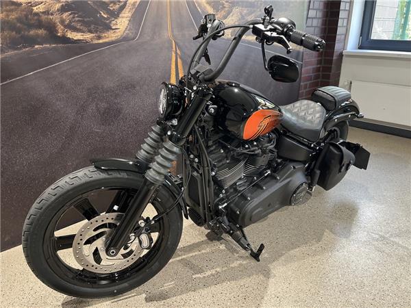 FXBBS Softail Street Bob Jekill & Hyde uvm