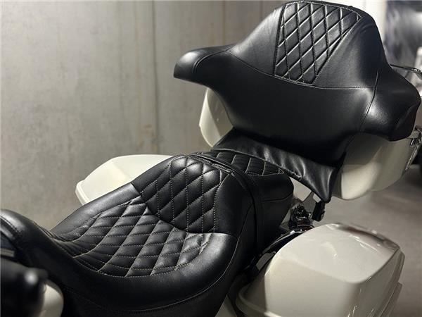 2015 Harley-Davidson Touring Street Glide Special FLHXS