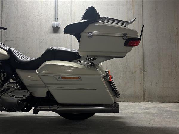 2015 Harley-Davidson Touring Street Glide Special FLHXS