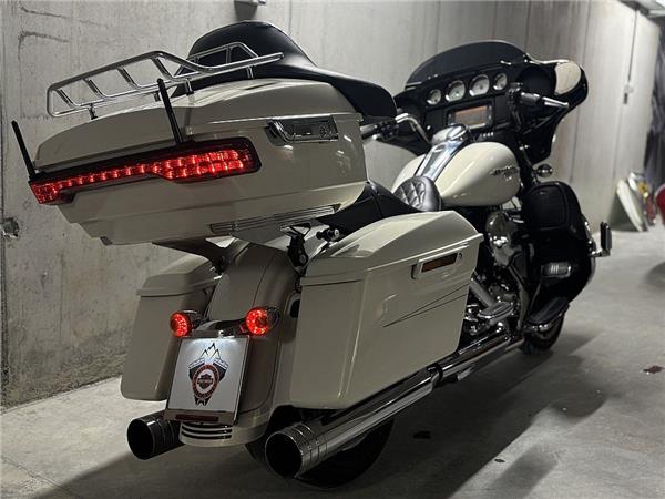 2015 Harley-Davidson Touring Street Glide Special FLHXS