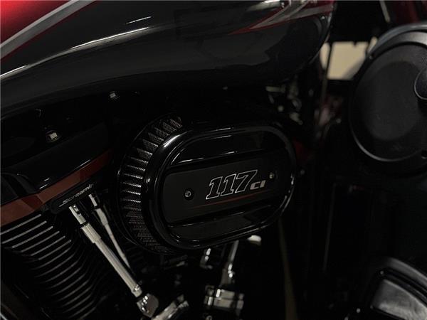 2018 Harley-Davidson CVO Street Glide FLHXSE
