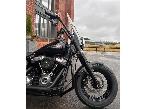 Softail Slim Jekill&Hyde 