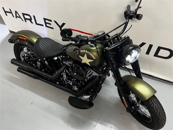 2017 HARLEY-DAVIDSON SLIM