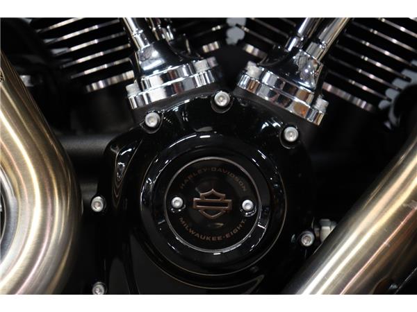 2023 HARLEY-DAVIDSON STREET GLIDE ST