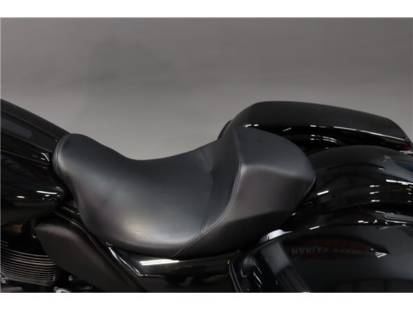 2023 HARLEY-DAVIDSON STREET GLIDE ST