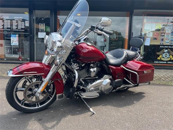 2021 HARLEY-DAVIDSON ROAD KING