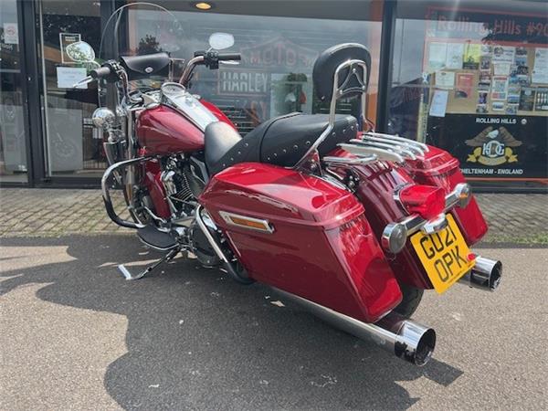 2021 HARLEY-DAVIDSON ROAD KING