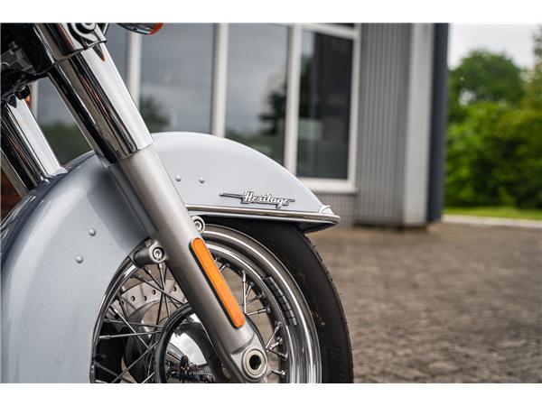 Harley-Davidson Kiel Softail Heritage FLHCS 114 CUI -NEUWERTIG -