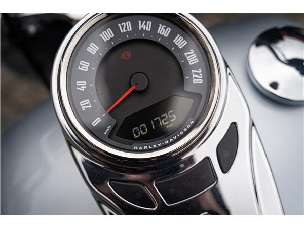 Harley-Davidson Kiel Softail Heritage FLHCS 114 CUI -NEUWERTIG -