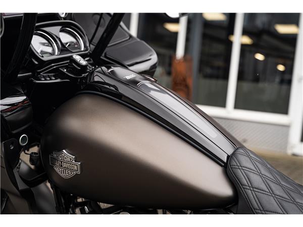 Harley-Davidson Kiel FLTRXS Road Glide Special - Jekill&Hyde - Ape