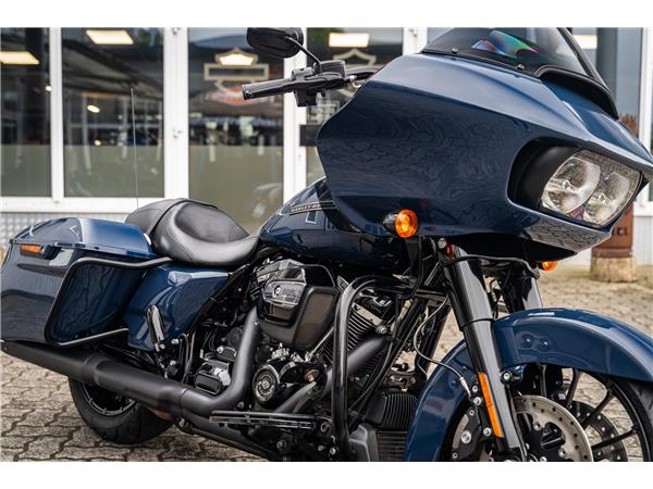 Harley-Davidson Kiel ROAD GLIDE SPECIAL 114 FLTRXS - KESSTECH EURO4
