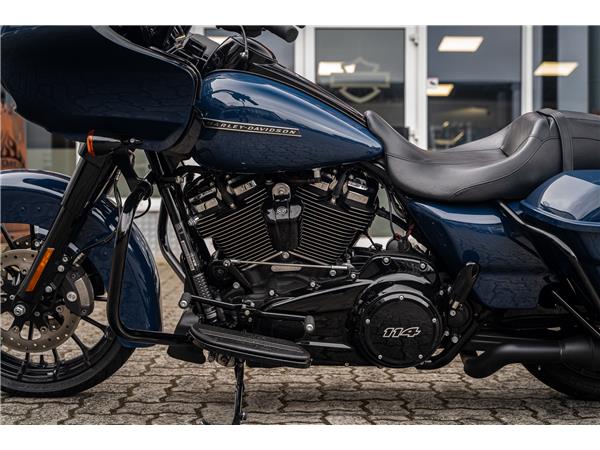 Harley-Davidson Kiel ROAD GLIDE SPECIAL 114 FLTRXS - KESSTECH EURO4
