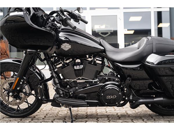 Harley-Davidson Kiel ROAD GLIDE SPECIAL 114 FLTRXS - Jekill & Hyde -