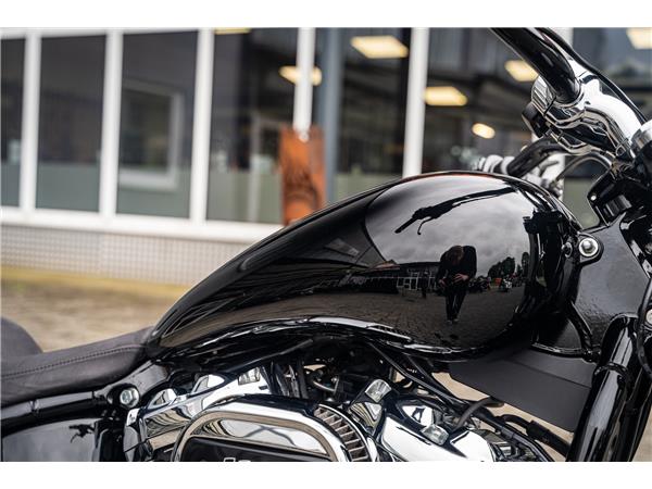 Harley-Davidson Kiel FXBRS Breakout 114cui Heckumbau- Penzl -