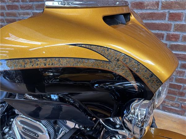 CVO E-Glide Ultra Limited 