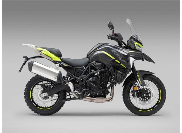 2025 TRK 702 X