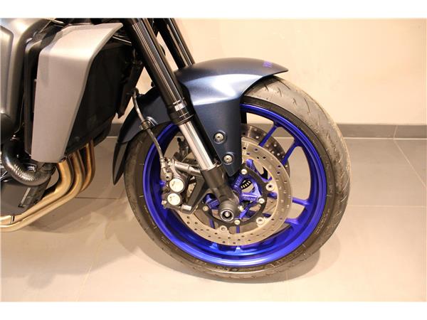 YAMAHA MT-09 Y-AMT(YAMAHA AUTOMATED MANUAL TRANSMISSION)