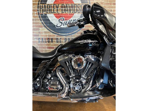 2016 HARLEY-DAVIDSON STREET GLIDE