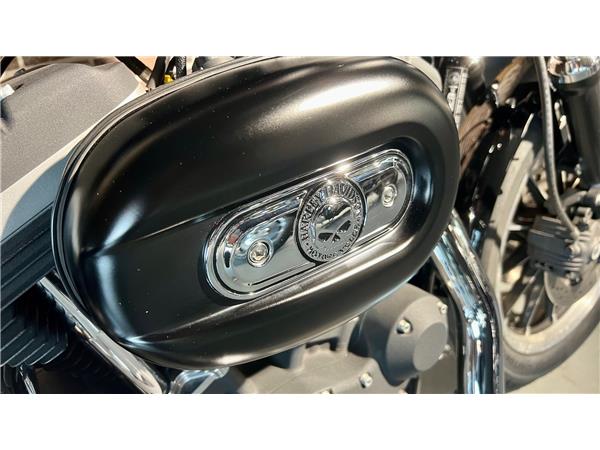 2011 HARLEY-DAVIDSON Sportster XL 883 R Sportster Roadster Injection