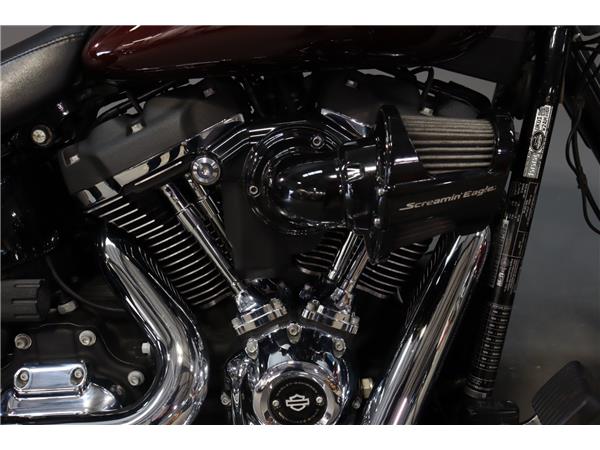 2018 HARLEY-DAVIDSON SOFTAIL FLSB SPORT GLIDE