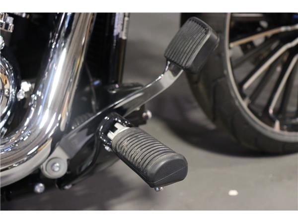 2018 HARLEY-DAVIDSON SOFTAIL FLSB SPORT GLIDE