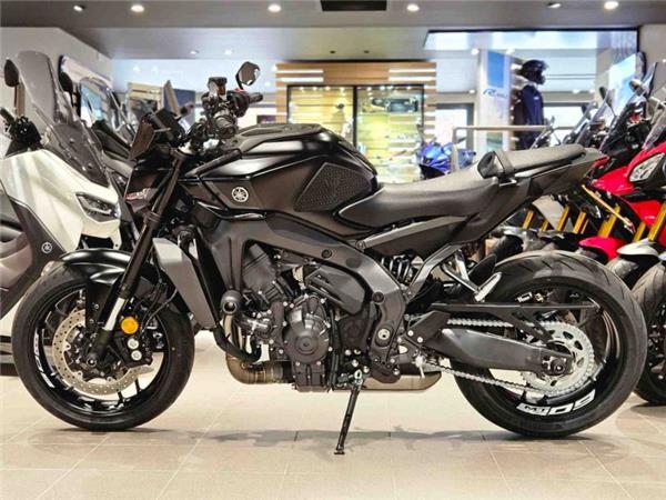 2025 Yamaha MT-09 Y-AMT (MTN890-S) Black