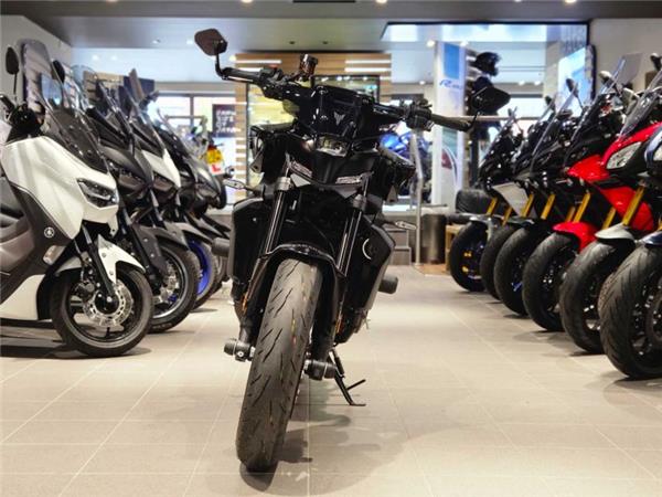 2025 Yamaha MT-09 Y-AMT (MTN890-S) Black