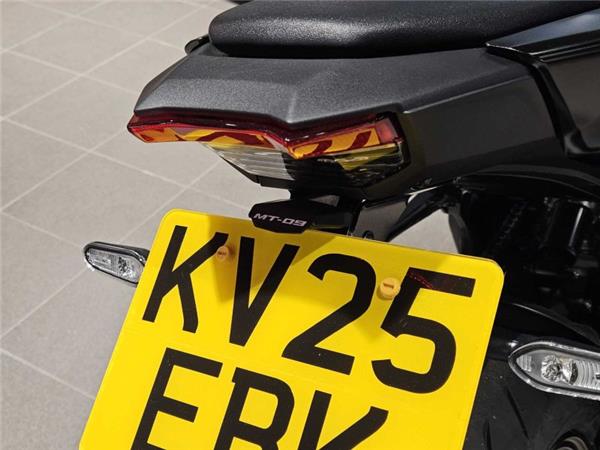2025 Yamaha MT-09 Y-AMT (MTN890-S) Black